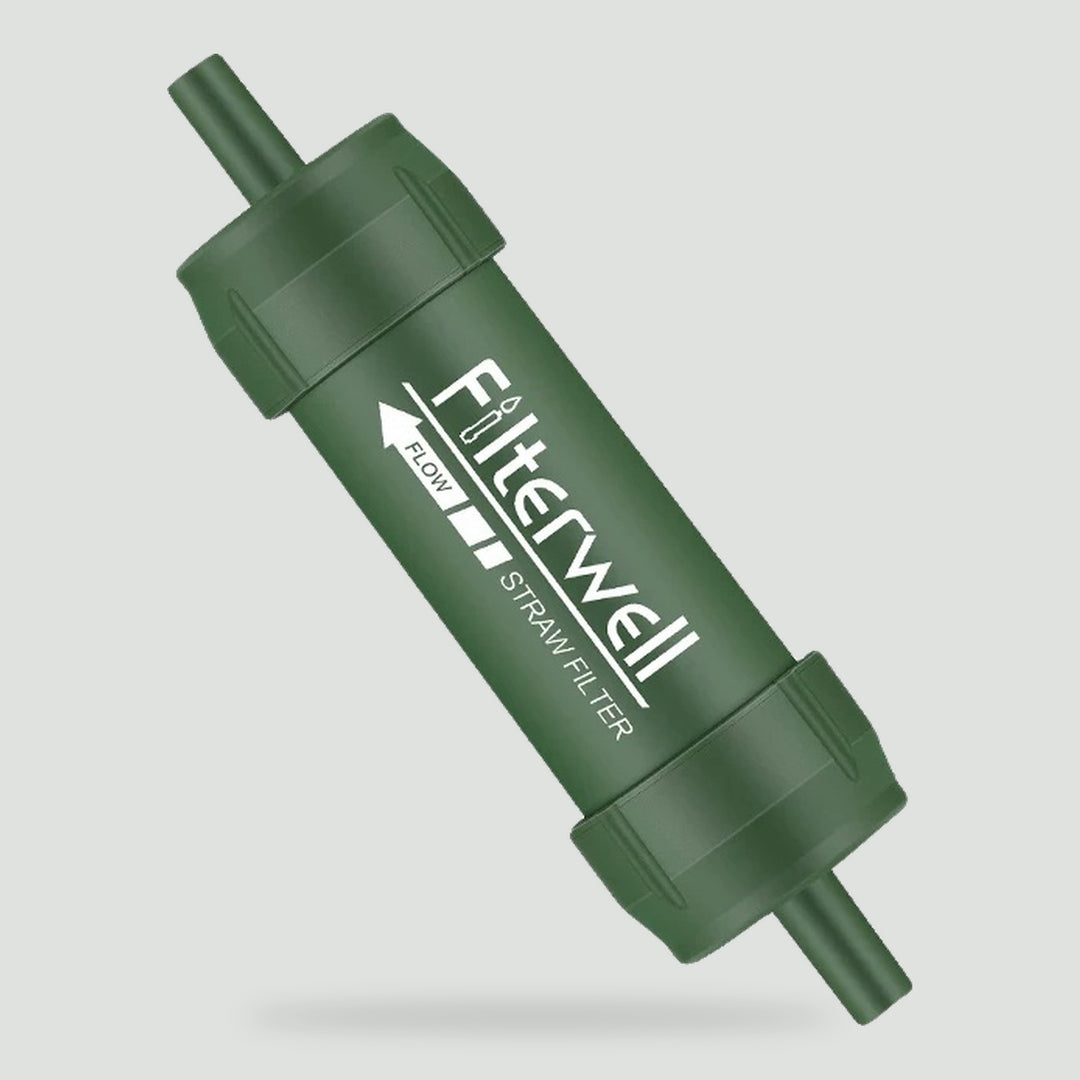 Water filter straw in green