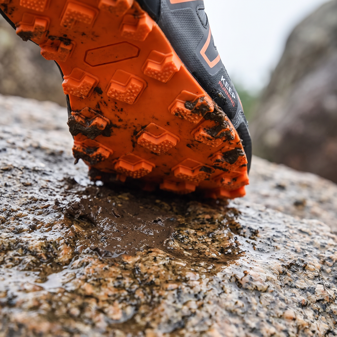 Multi-directional lugged rubber outsole on Activearo trail running shoes