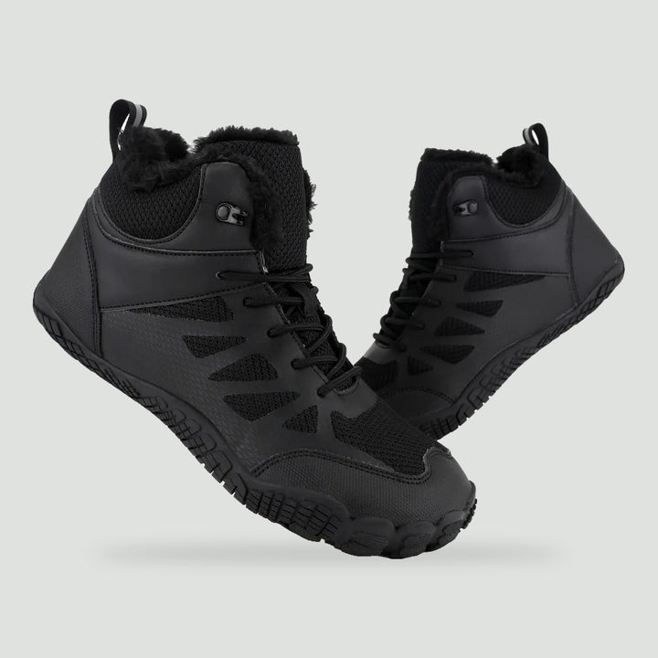 Barefoot winter boots in Black with fleece collar and toggle laces