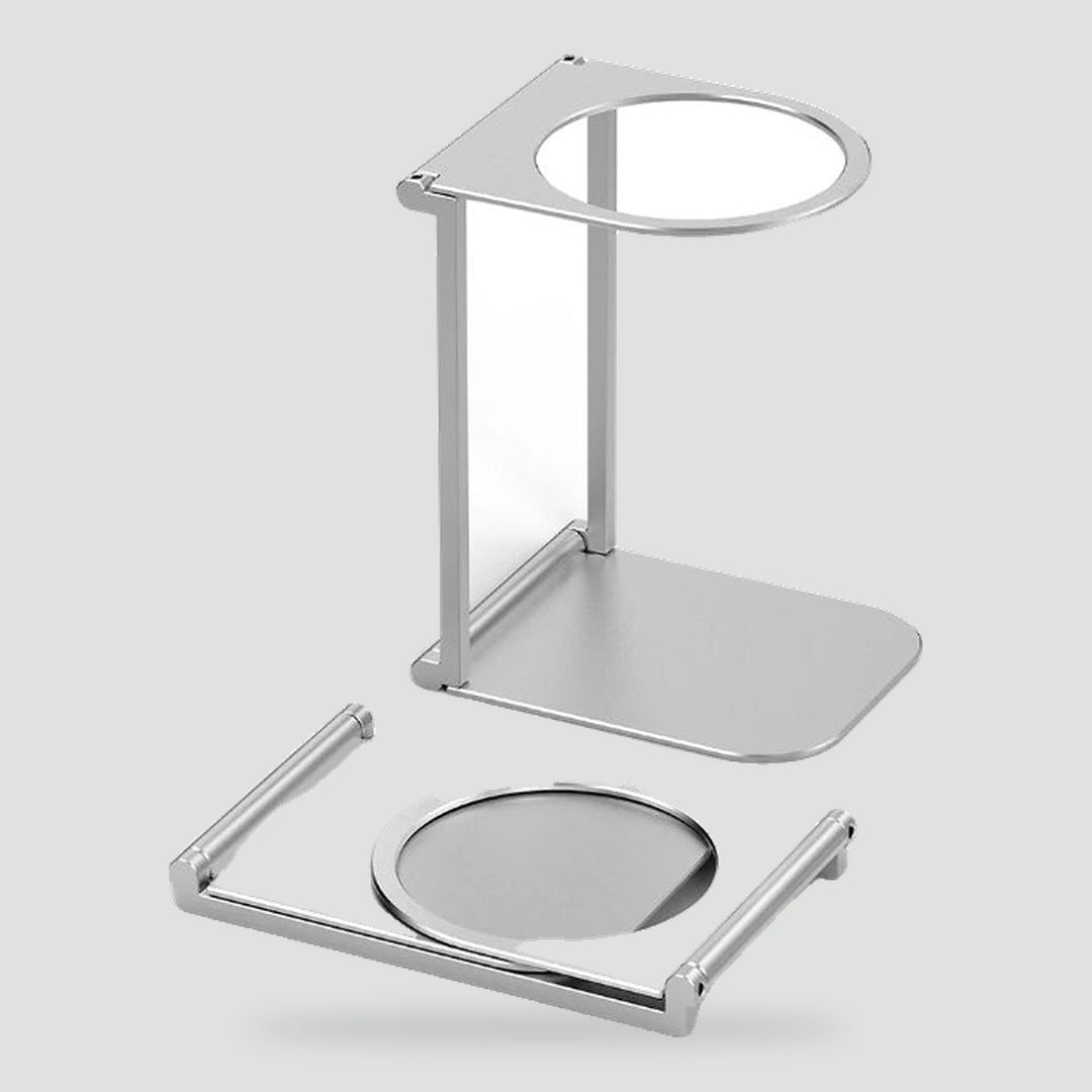 Foldable aluminum holder for the portable coffee maker