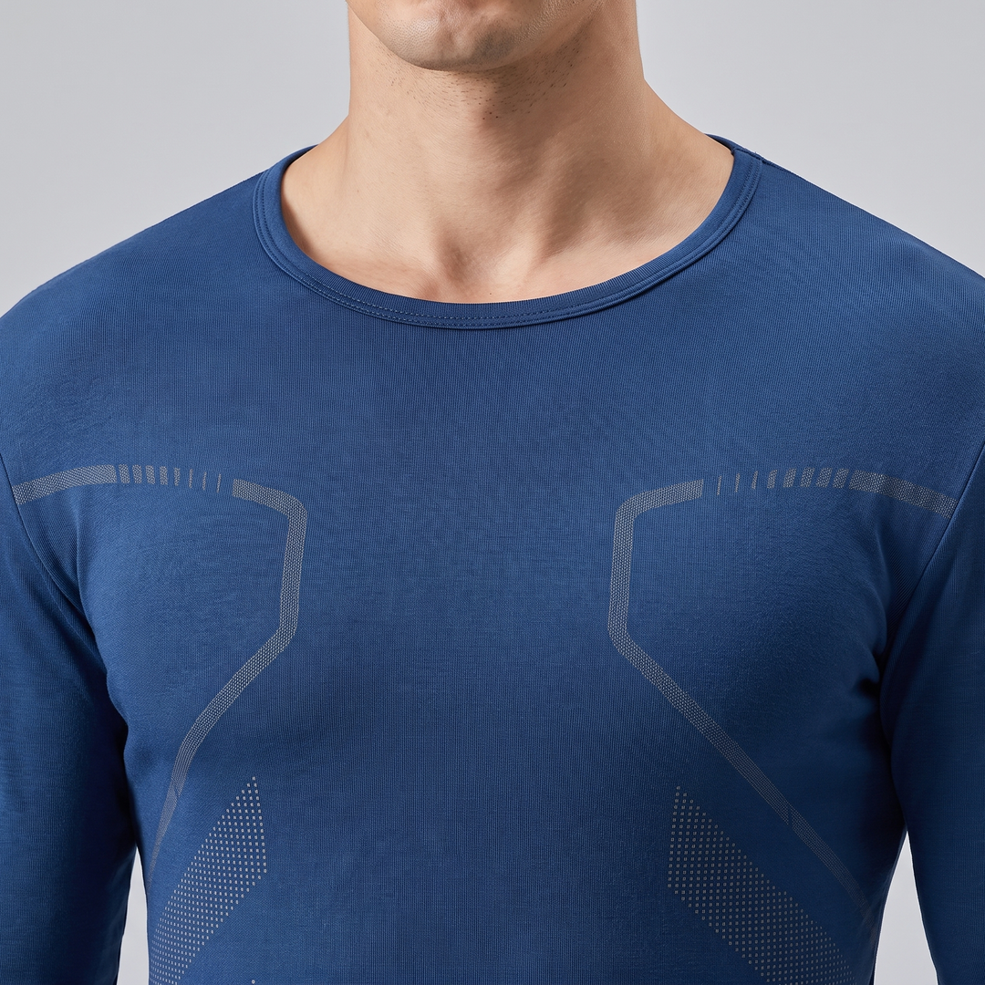 Crew neck and chest print close-up
