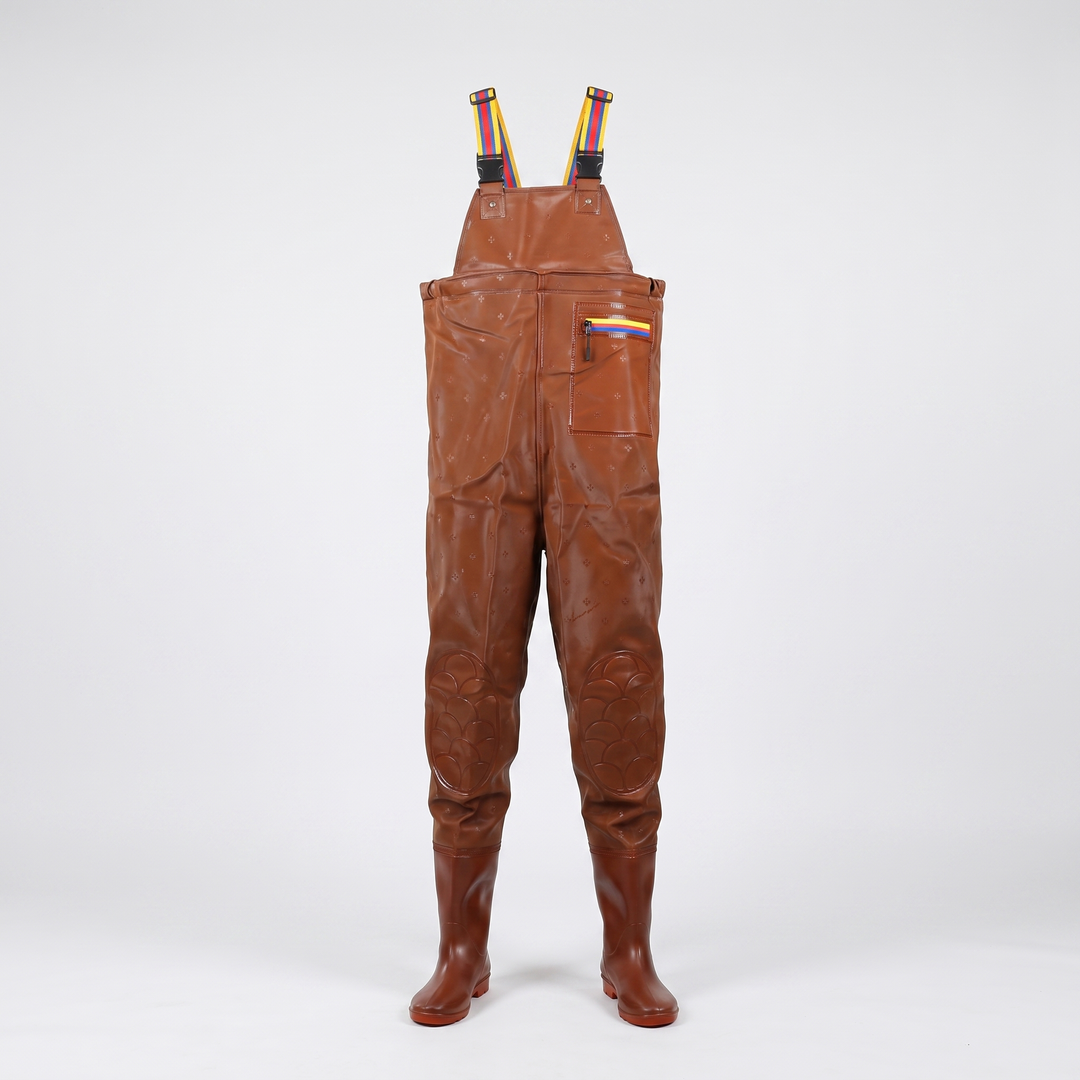Men's chest waders in Chestnut Clover, front view