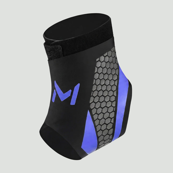 Compression ankle brace in Black Blue