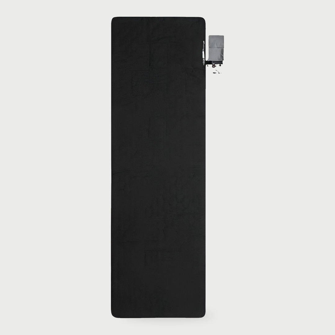 Heated sleeping pad in Black