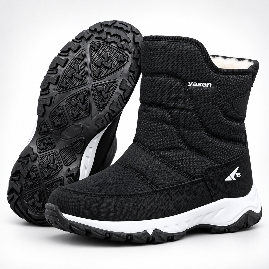 Men's winter boots in Black with the lugged outsole shown