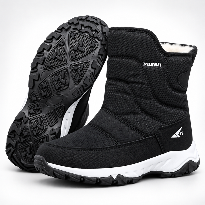 Men's winter boots in Black with the lugged outsole shown
