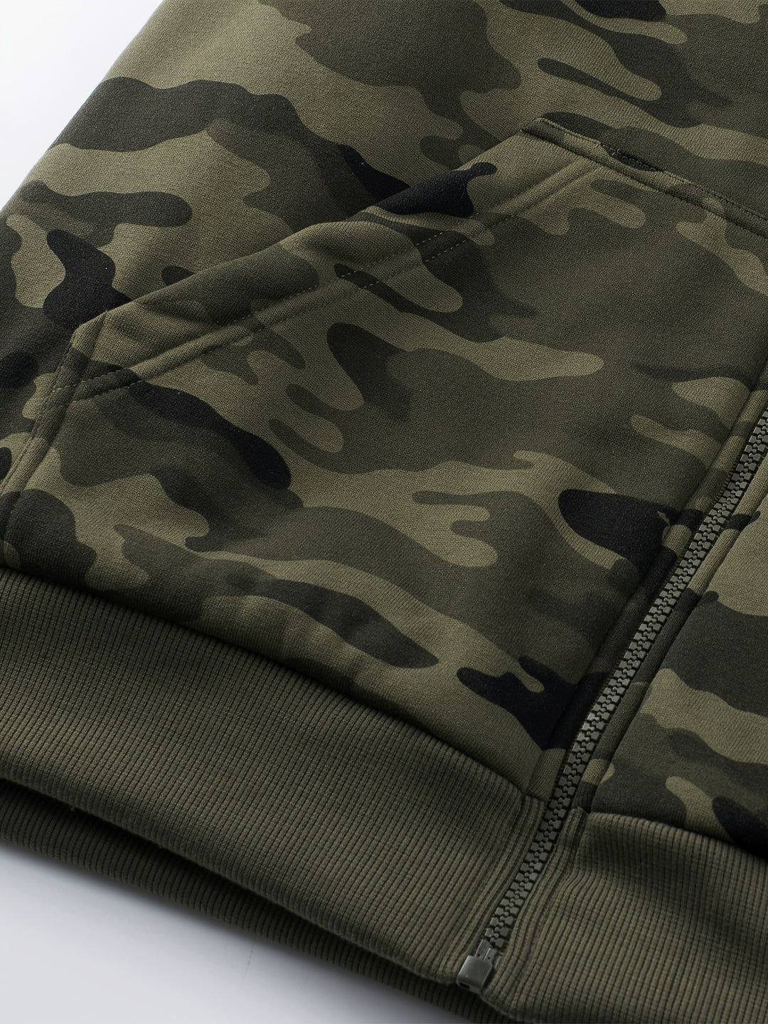 Men’s Camouflage Outdoor Hoodie with Fleece Lining