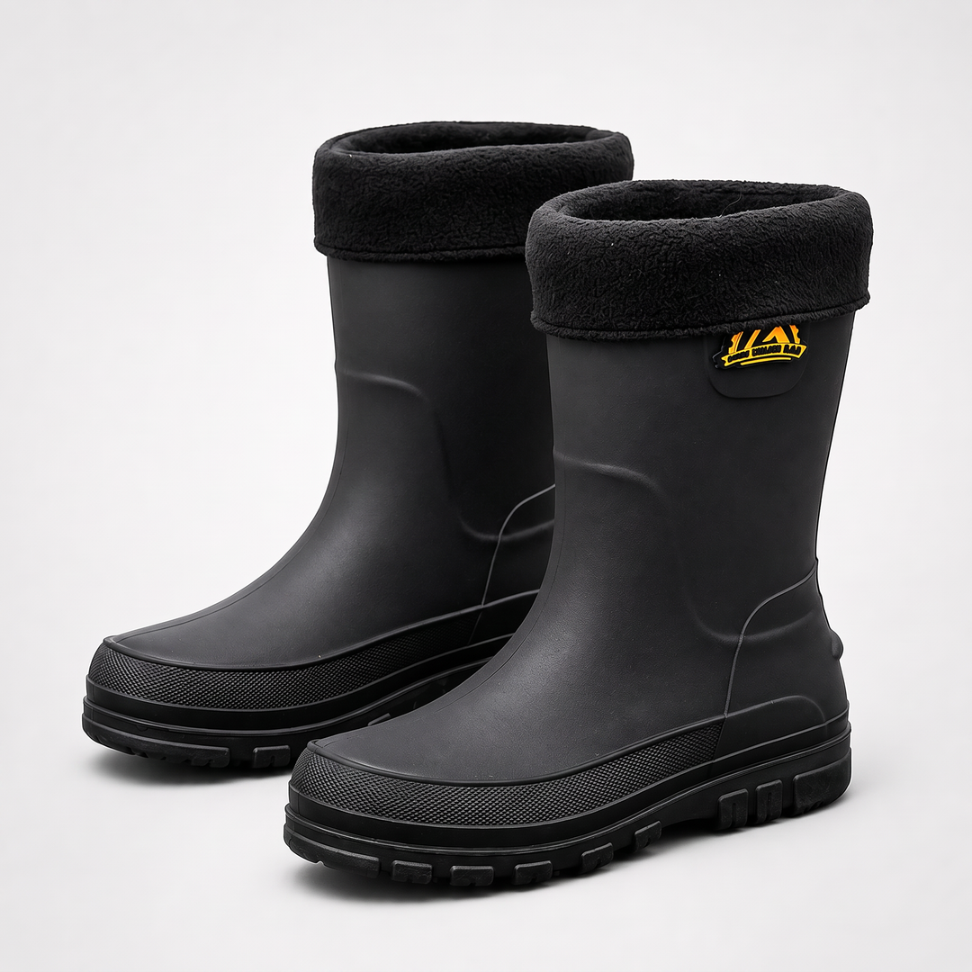 Men's fleece lined wellies in Black, a pair on a light gray background