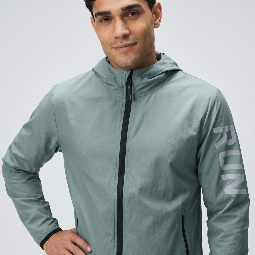 Men's Packable Running Jacket – Windproof Water-Resistant Shell for Outdoor Use
