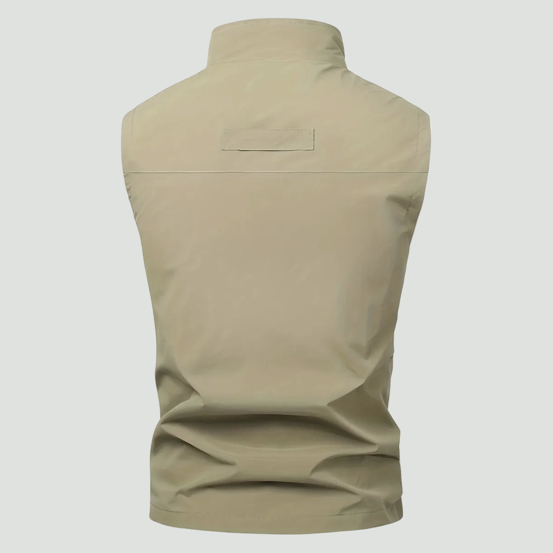 Lightweight Multi-Pocket Outdoor Vest – Quick-Dry Layer for Active Use