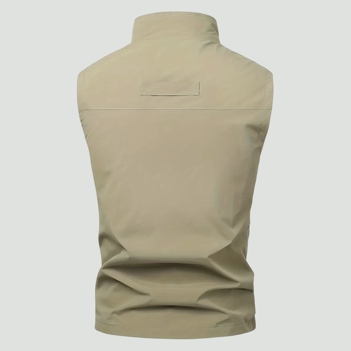 Lightweight Multi-Pocket Outdoor Vest – Quick-Dry Layer for Active Use