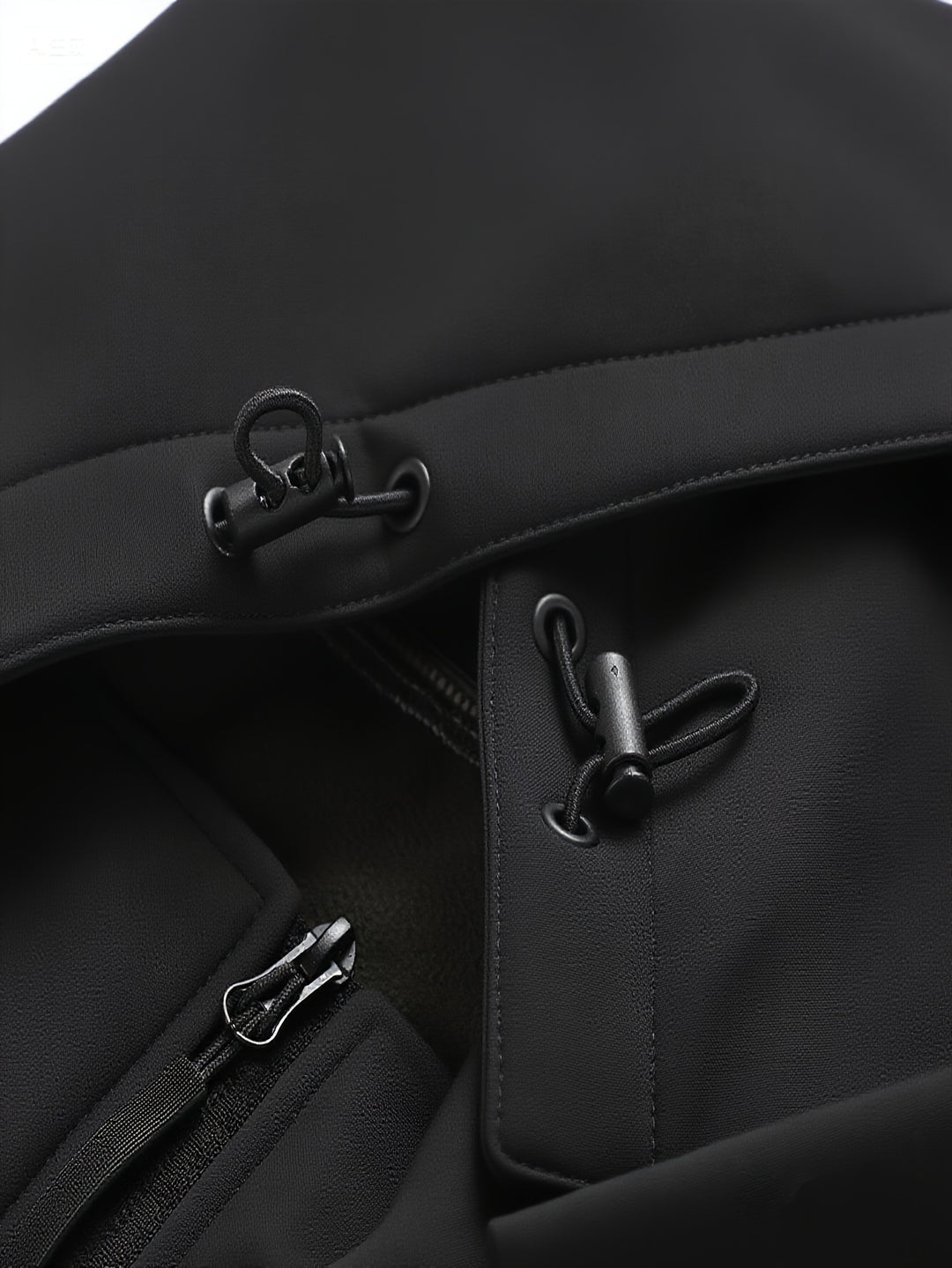 Men’s Camouflage Softshell Jacket – Hooded Outdoor Layer for Cold Weather Use