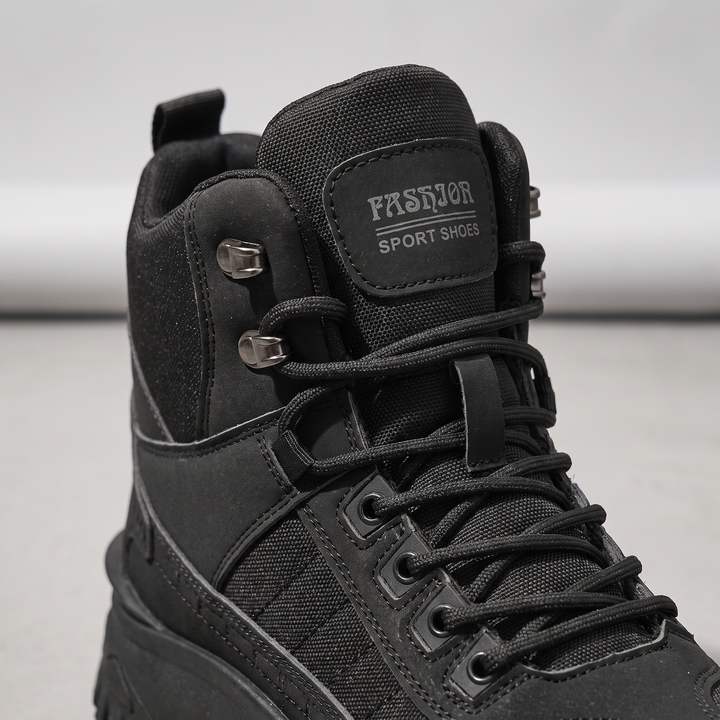 Men's hiking boot - Black - padded collar and metal speed hooks close-up