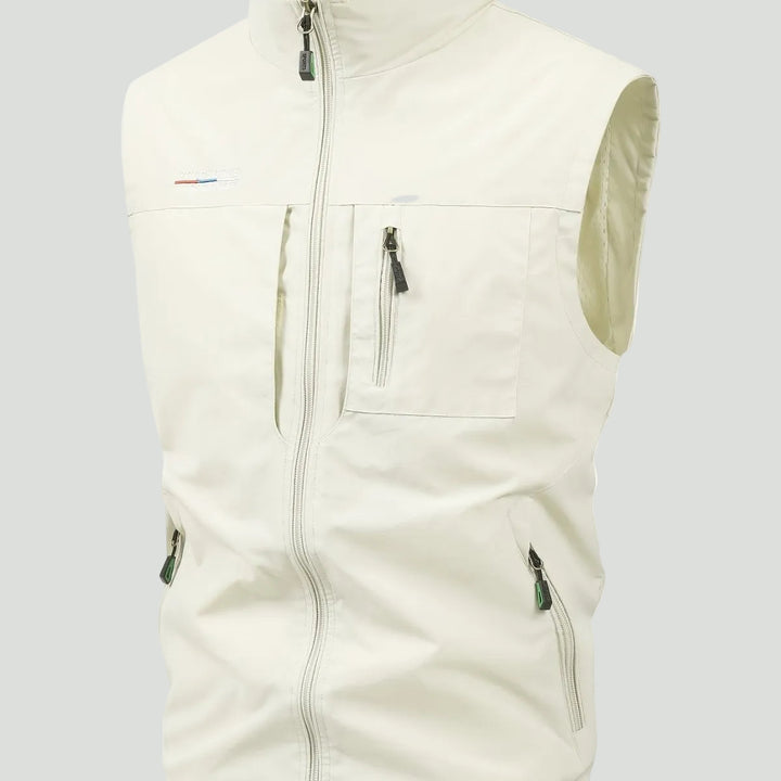 Lightweight Multi-Pocket Outdoor Gilet – Quick-Dry Layer for Active Use