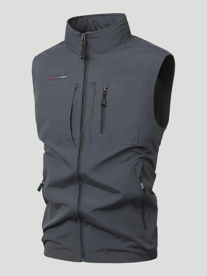 Lightweight Multi-Pocket Outdoor Gilet – Quick-Dry Layer for Active Use
