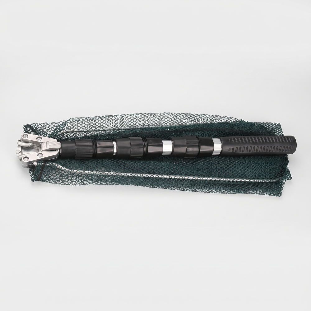 Telescopic fishing landing net folded flat along the handle
