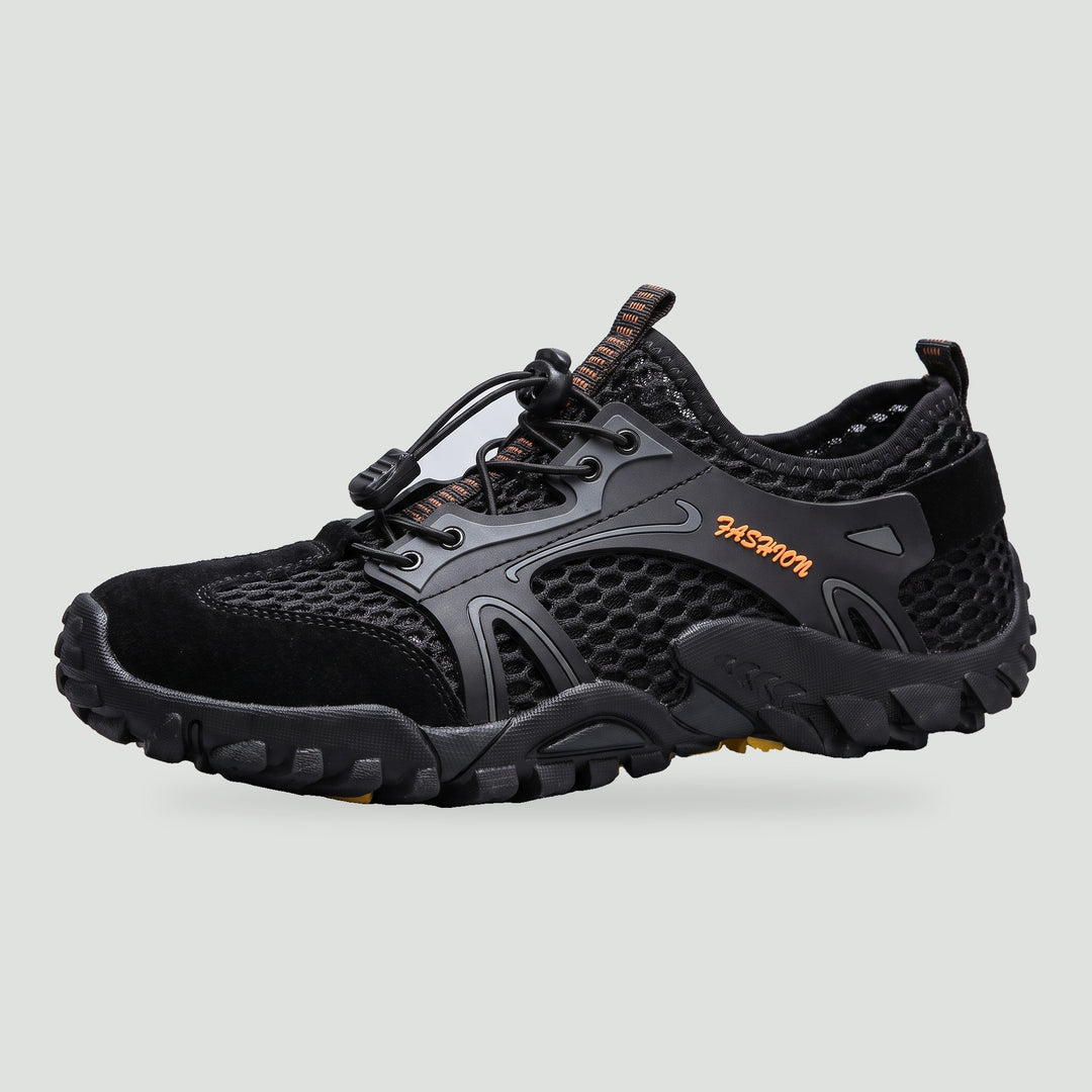 Water hiking shoe with quick dry mesh upper and toggle lace in black