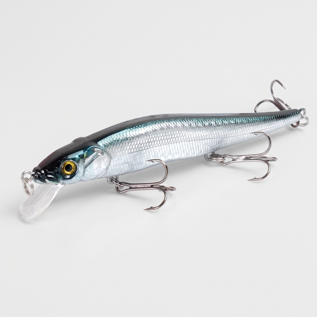 Sinking minnow jerkbait fishing lure in Silver Blue with three treble hooks