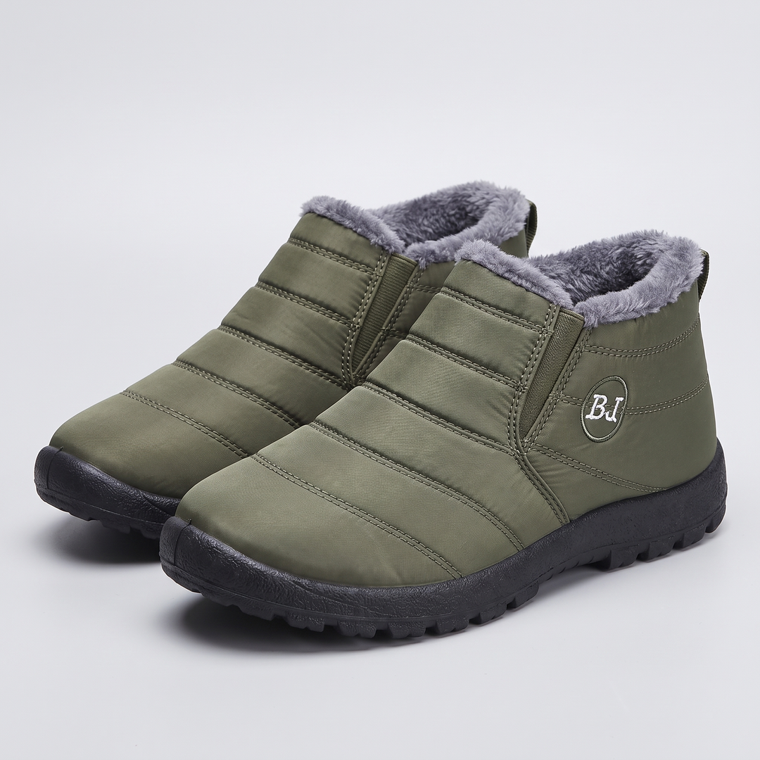 Women's fur-lined slip-on winter boots in army green