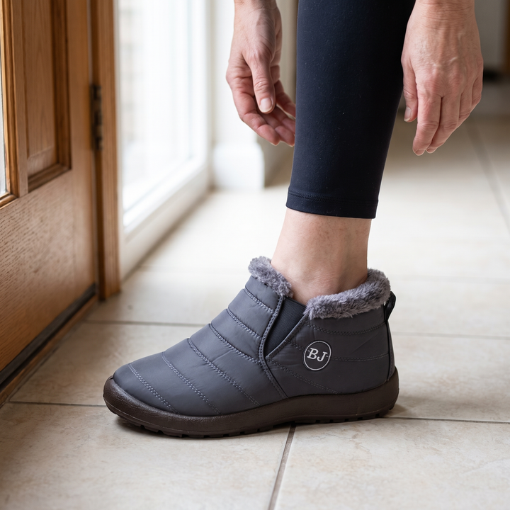 Stepping into the boot with no laces to fasten