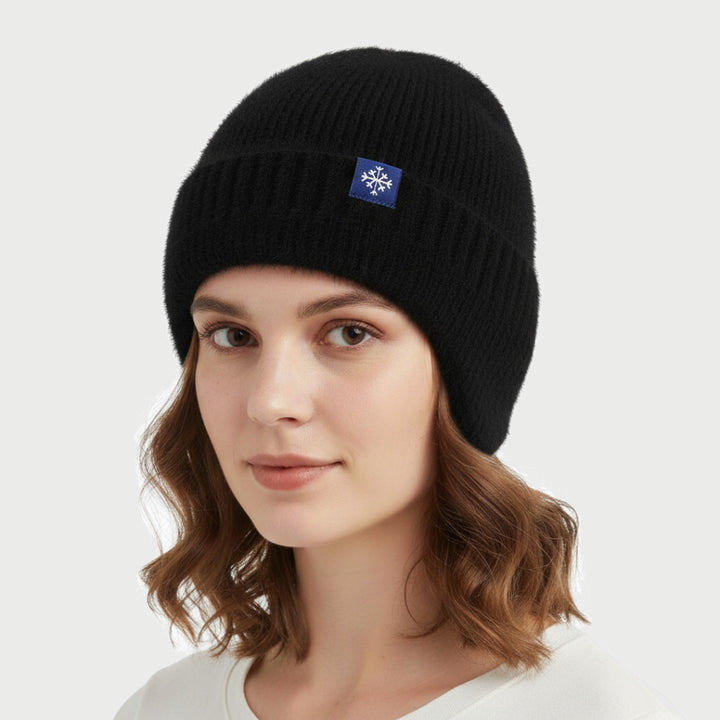 Women's beanie with ear flaps in Black